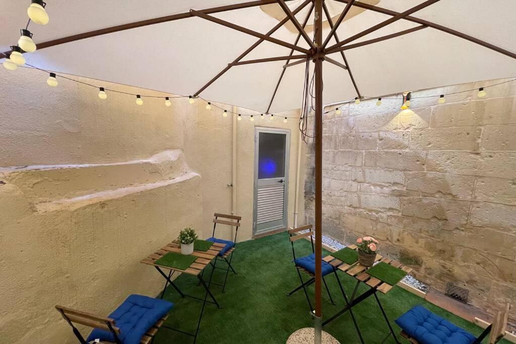 2 Bed Apt In Heart Of St Julians - 5Min From Seafront Saint Julian's ภายนอก รูปภาพ