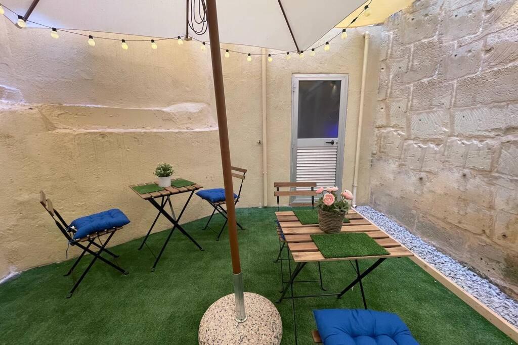 2 Bed Apt In Heart Of St Julians - 5Min From Seafront Saint Julian's ภายนอก รูปภาพ